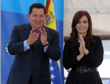 Chávez y Cristina firmaron 14 convenios de cooperación