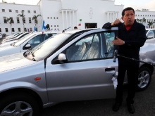 Presidente Hugo Chávez entregó 667 vehículos a las familias venezolanas