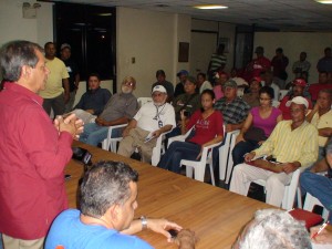 Luis Acuña se reunió con productores agrícolas del estado Sucre.