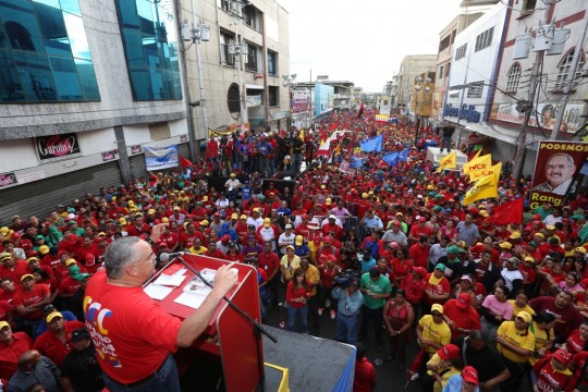 Rangel dedico el acto de cierre en Caroní al presidente Hugo Chávez Frías.