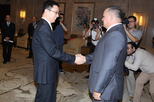 Diosdado Cabello en Shanghai