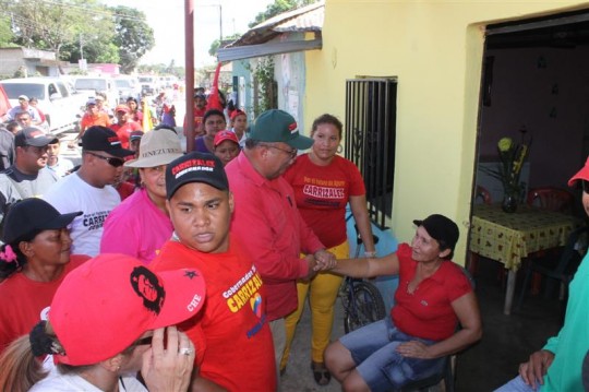 Casa por casa