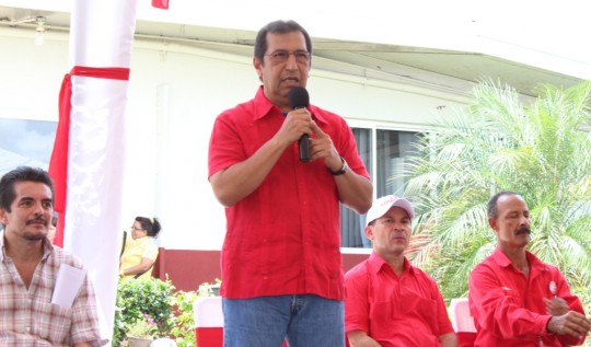 Foto02- El jefe del CC ..