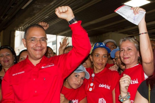 Un Día de Salario Por la Revolución