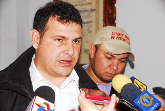 El Gobernador Alexis Ramírez continuará luchando contra la guerra económica