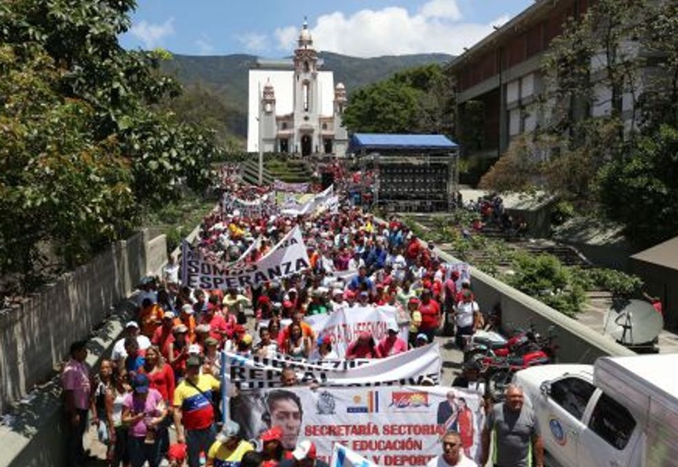 Docentes se movilizaron en defensa de la soberanía nacional (+FOTO) | PSUV