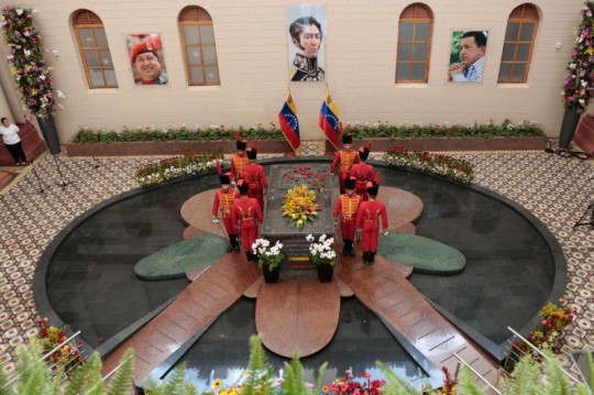 Homenaje a Chávez