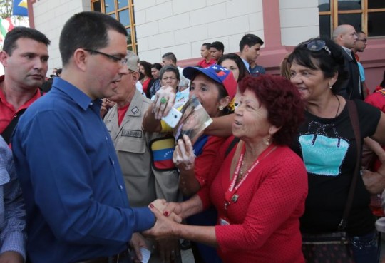 Homenaje a Chávez