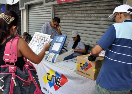 feriaselectorales0909JN02