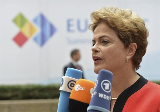 El 26 de octubre de 2014 Rousseff fue reelegida como presidenta de Brasil con el 51,64 por ciento de los votos en una segunda vuelta de elecciones generales y desde entonces la nación ha registrado una importante disminución de los niveles de pobreza y un significativo crecimiento de las clases medias de la población.