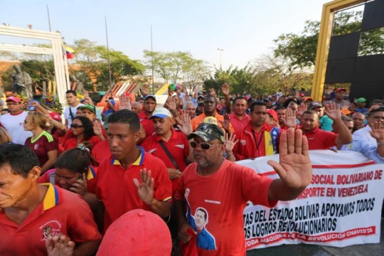 Homenaje a Chávez en Bolívar1
