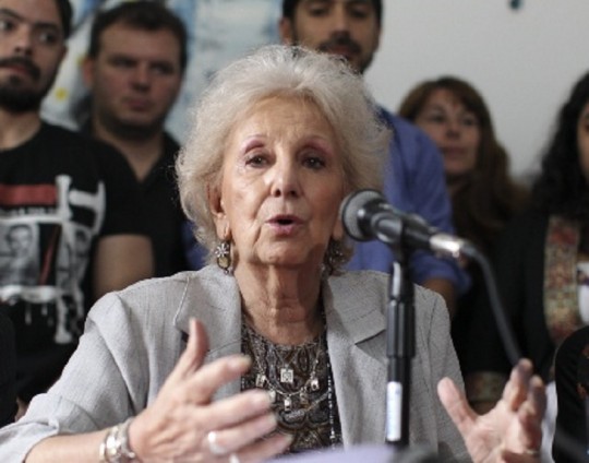 Abuelas de Plaza de Mayo