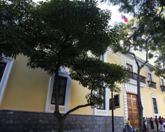 Casa Amarilla