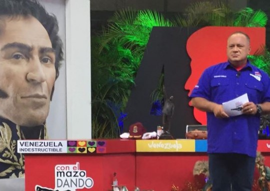 Foto: Con el Mazo Dando