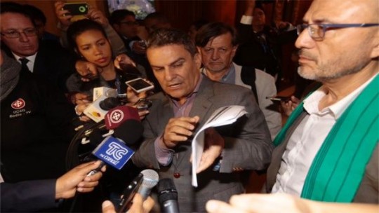 Foto: Con el Mazo Dando