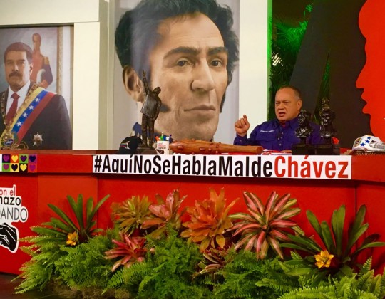 Foto: Con el Mazo Dando