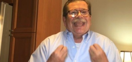 Foto: Con el Mazo Dando