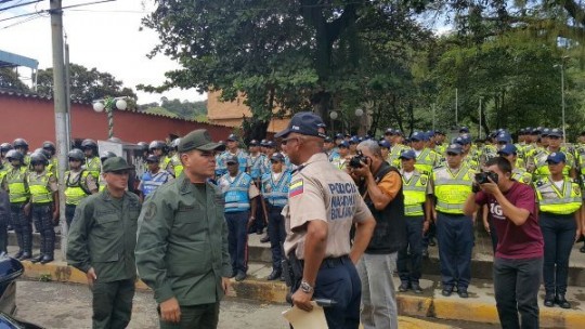 Foto: Con el Mazo Dando