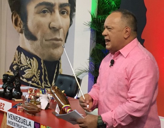 Foto: Con el Mazo Dando