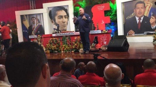 Foto: Con el Mazo Dando