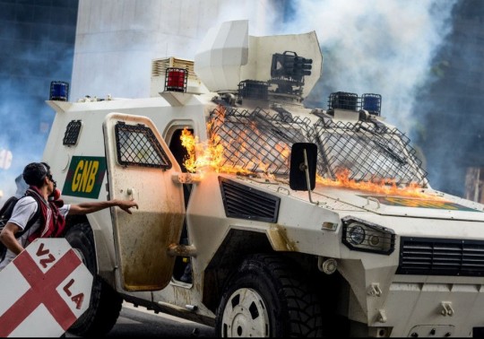 oposición violenta