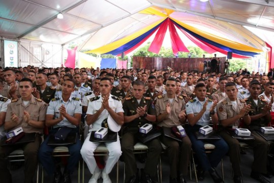 Cadetes de la FANB