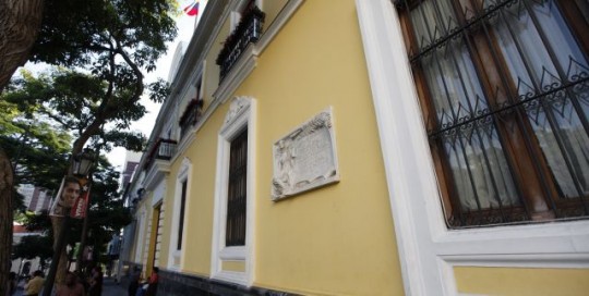 Casa amarilla