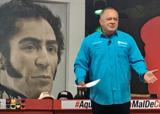 Foto: Con el Mazo Dando