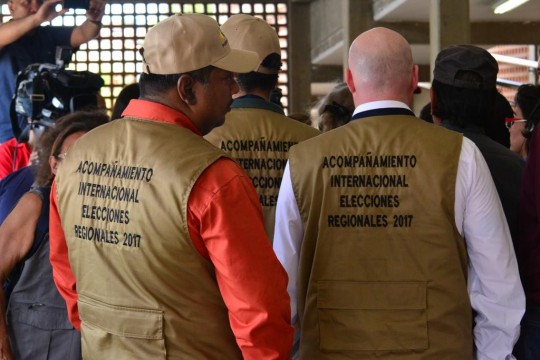 Acompañantes internacionales regionales