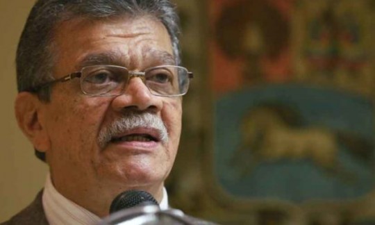 Earle Herrera