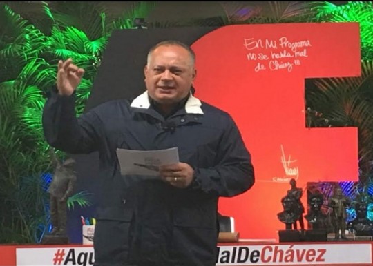 Foto: Con el Mazo Dando
