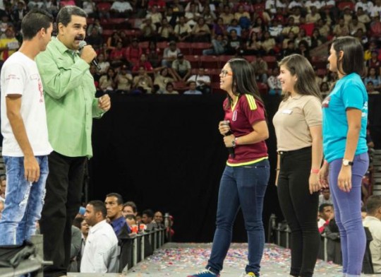 Juventud y Maduro - 09