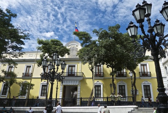 casa amarilla