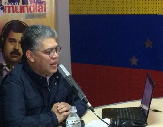 Foto: Con el Mazo Dando