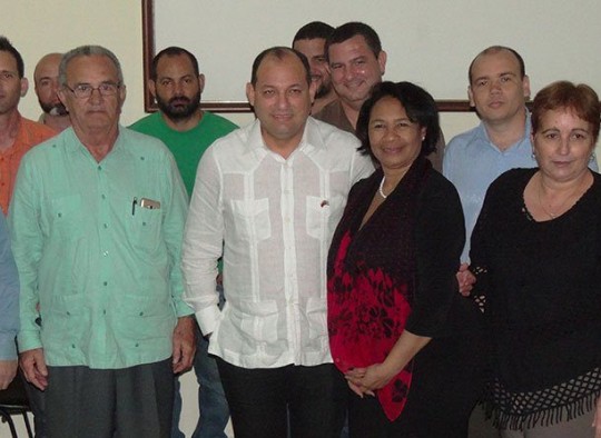 Foto: Con el Mazo Dando
