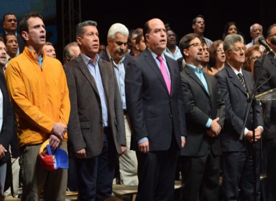 Foto: Con el Mazo Dando