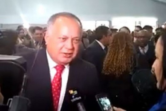 Foto: Con el Mazo Dando