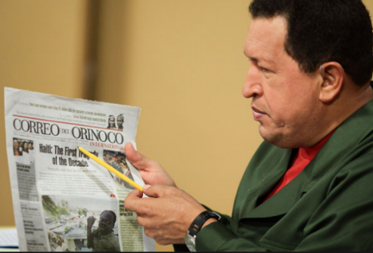Hugo-Chavez-y-el-Correo-del-Orinoco