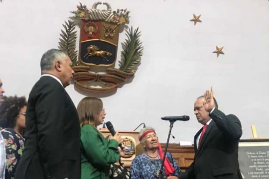 Foto: Con el Mazo Dando