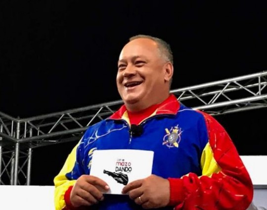 Foto: Con el Mazo Dando