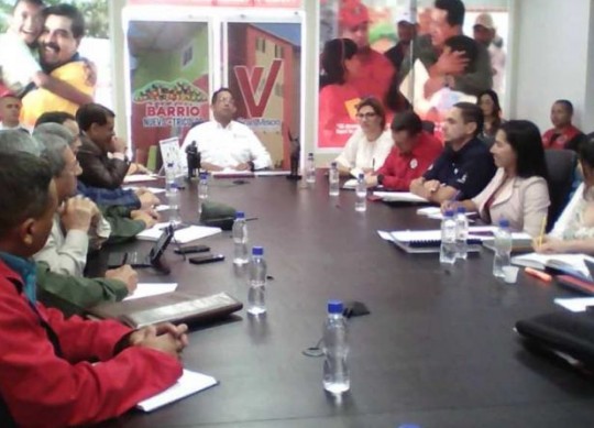 Foto: Con el Mazo Dando
