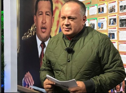 Foto: Con el Mazo Dando