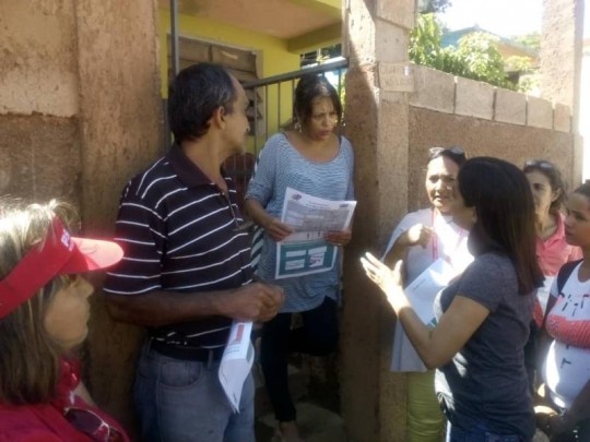 Casa por casa