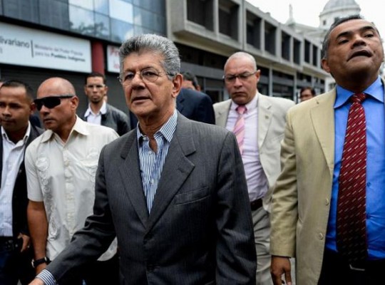 Foto: Con el Mazo Dando