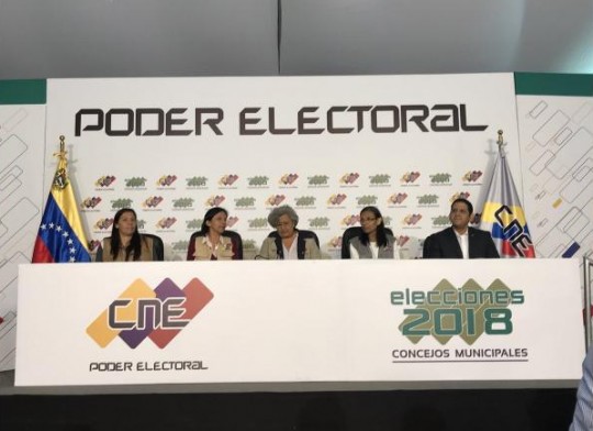 Foto: Con el Mazo Dando