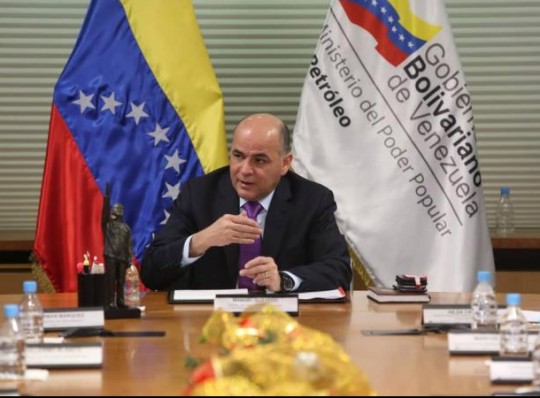 Foto: Con el Mazo Dando
