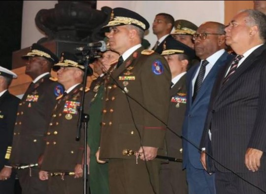 Foto: Con el Mazo Dando