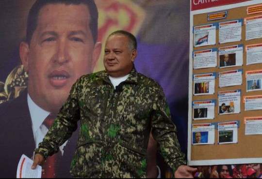 Foto: Con el Mazo Dando