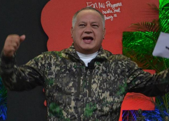 Foto: Con el Mazo Dando