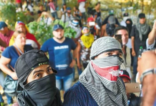 La población de Cúcuta ve con incertidumbre la presencia de encapuchados antichavistas